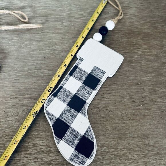 Christmas Buffalo Plaid Wood Beaded Holiday Stocking Ornaments Lot - Picture 2 of 2